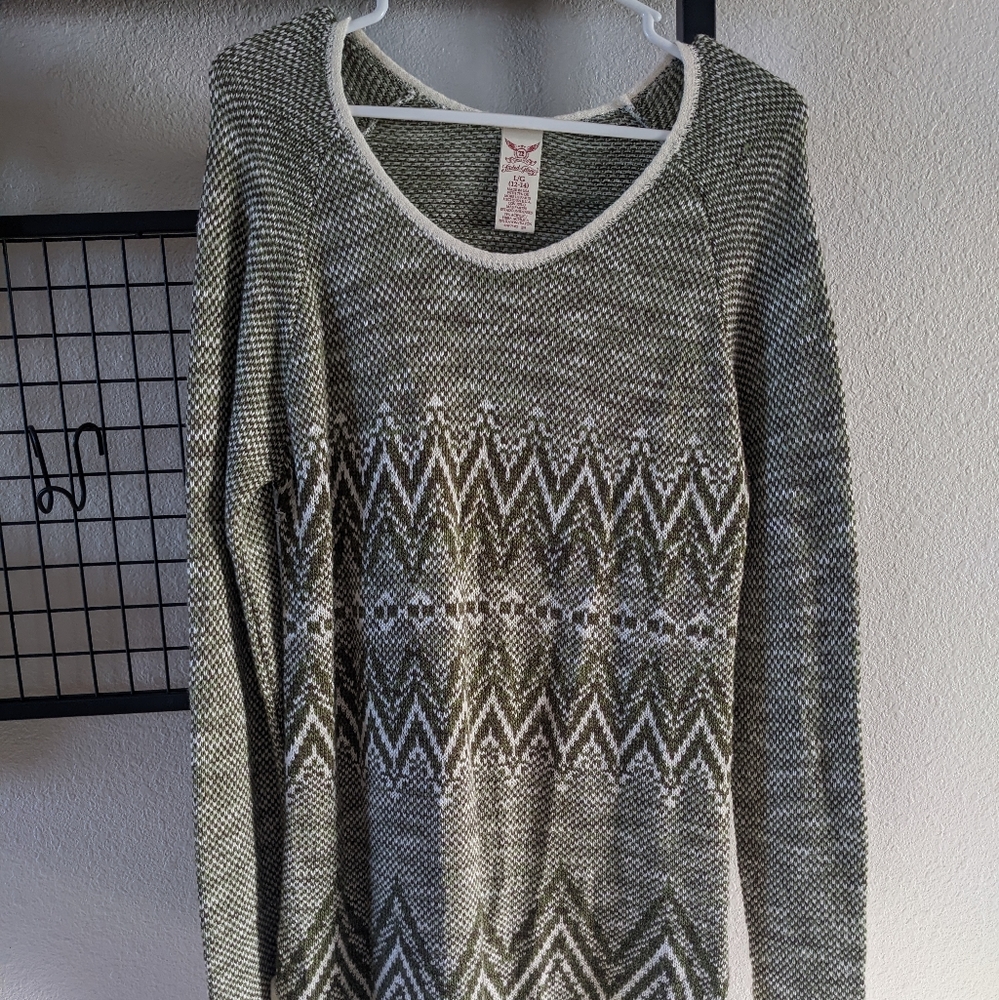 Faded Glory Green and White Sweater L